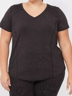 Lane Bryant LIVI athletic V-neck shirt, reflective pattern size 22/24, like new